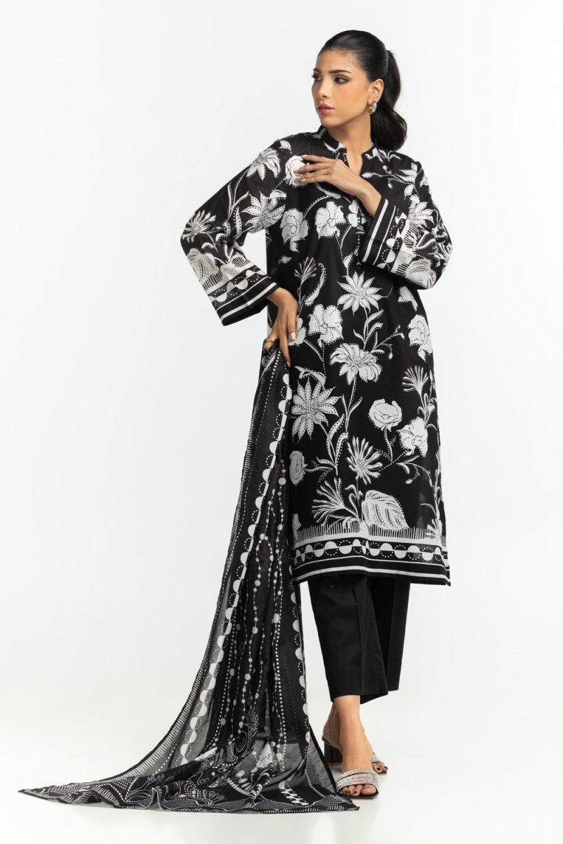 R-112 Gul Ahmed Ready to Wear 3PC Lawn Printed Suit IUSTKSD-484