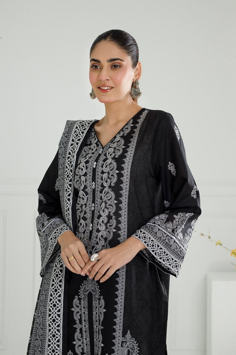 R-111 Gul Ahmed Ready to Wear 3PC Lawn Printed Suit IUSTKSD-488