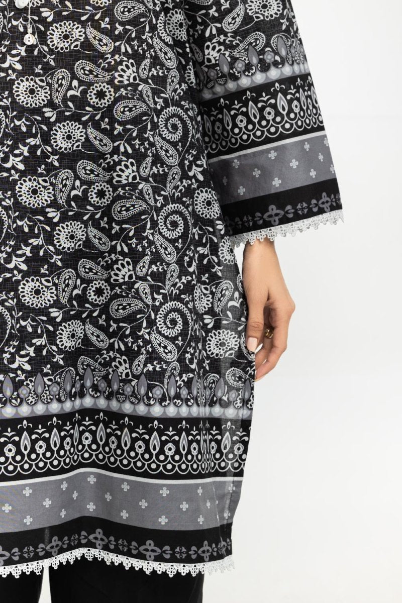 R-113 Gul Ahmed Ready to Wear 3PC Lawn Printed Suit IUSTKSD-504