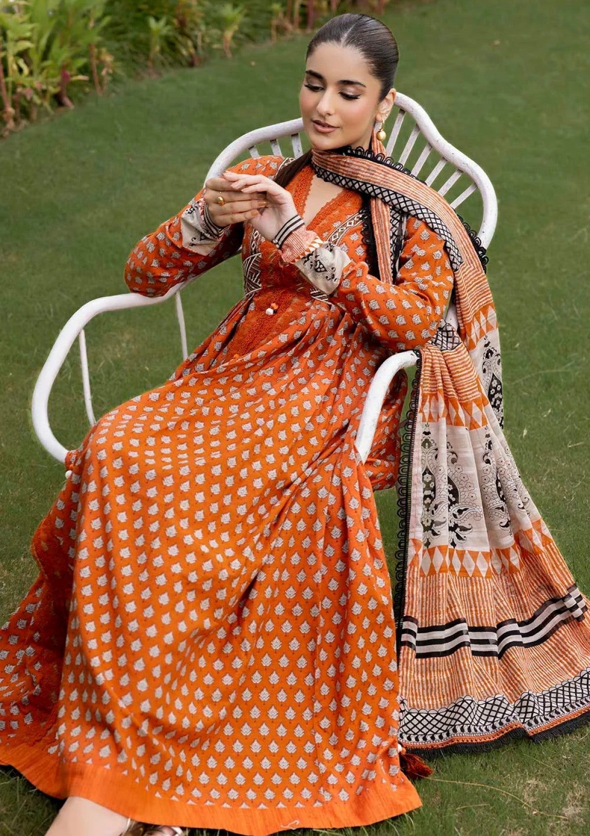 G-107 Gul Ahmed 3 Piece Unstitched Printed Embroidered Khaddar Shirt With Printed Stripe Khaddar Dupatta K-52019