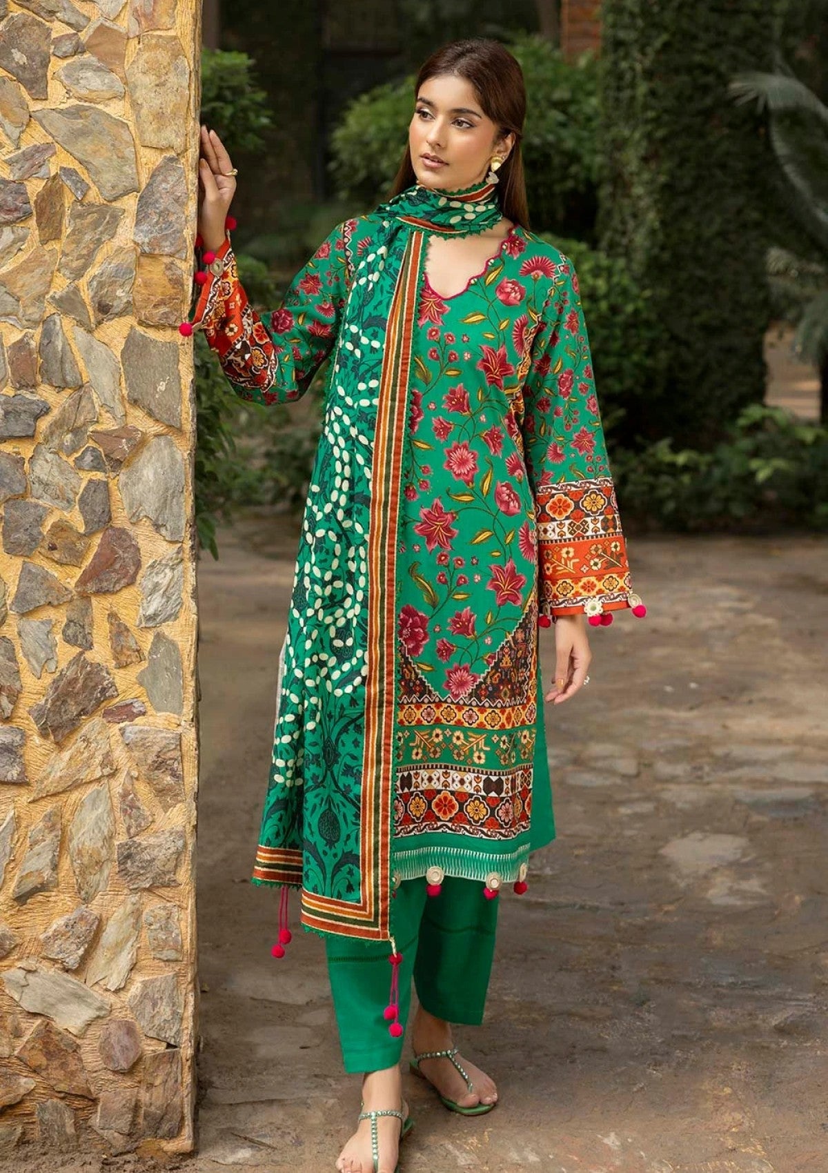 G-105 Gul Ahmed 3 Piece Unstitched Printed Khaddar Suit K-52032