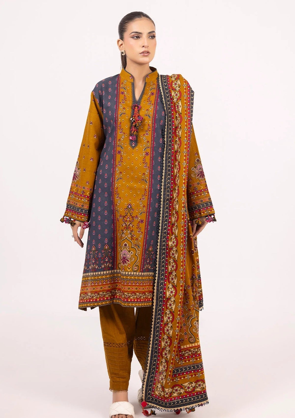 G-103 Gul Ahmed 3 Piece Unstitched Printed Khaddar Suit K-52036