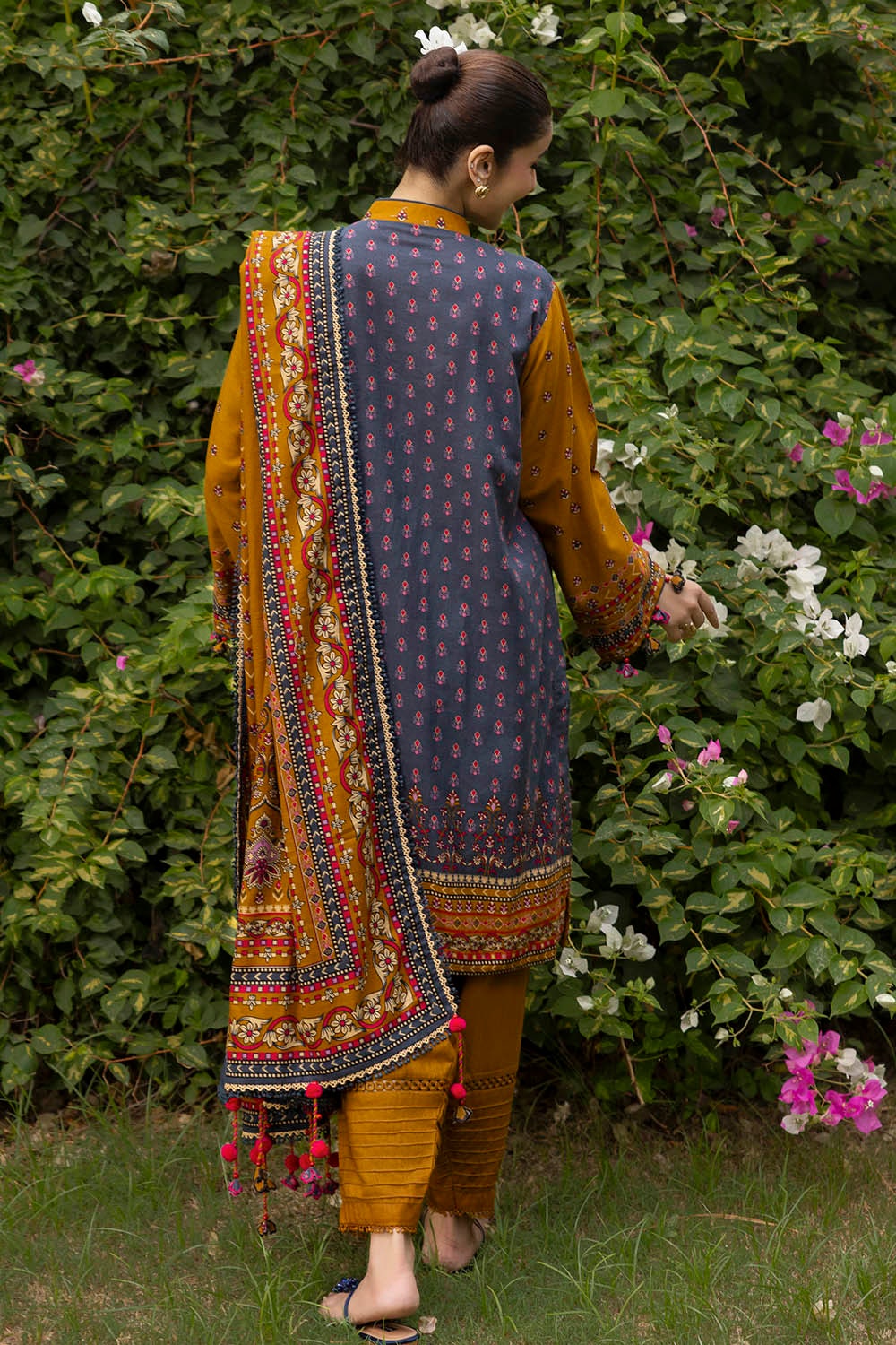 G-103 Gul Ahmed 3 Piece Unstitched Printed Khaddar Suit K-52036
