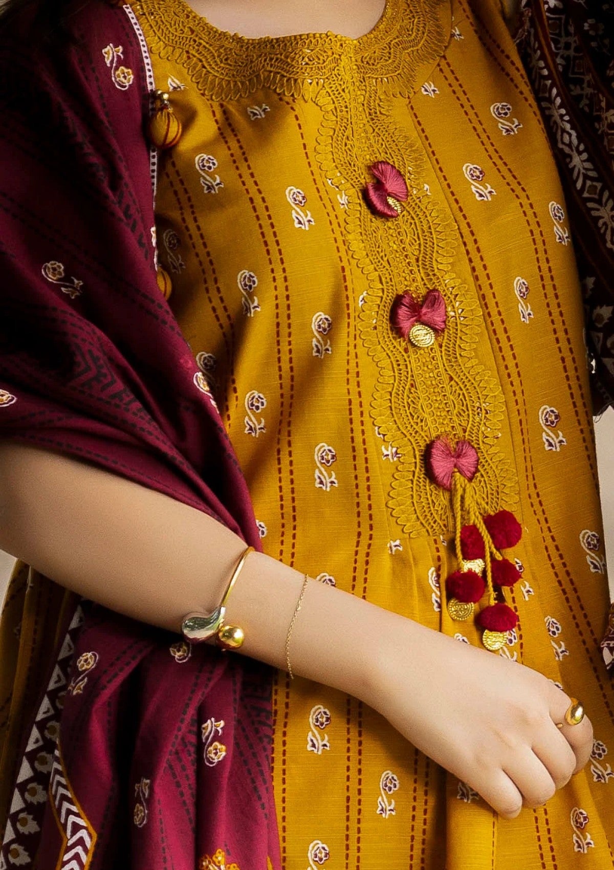 G-101-Gul Ahmed 3 Piece Unstitched Printed Khaddar Suit K-52050