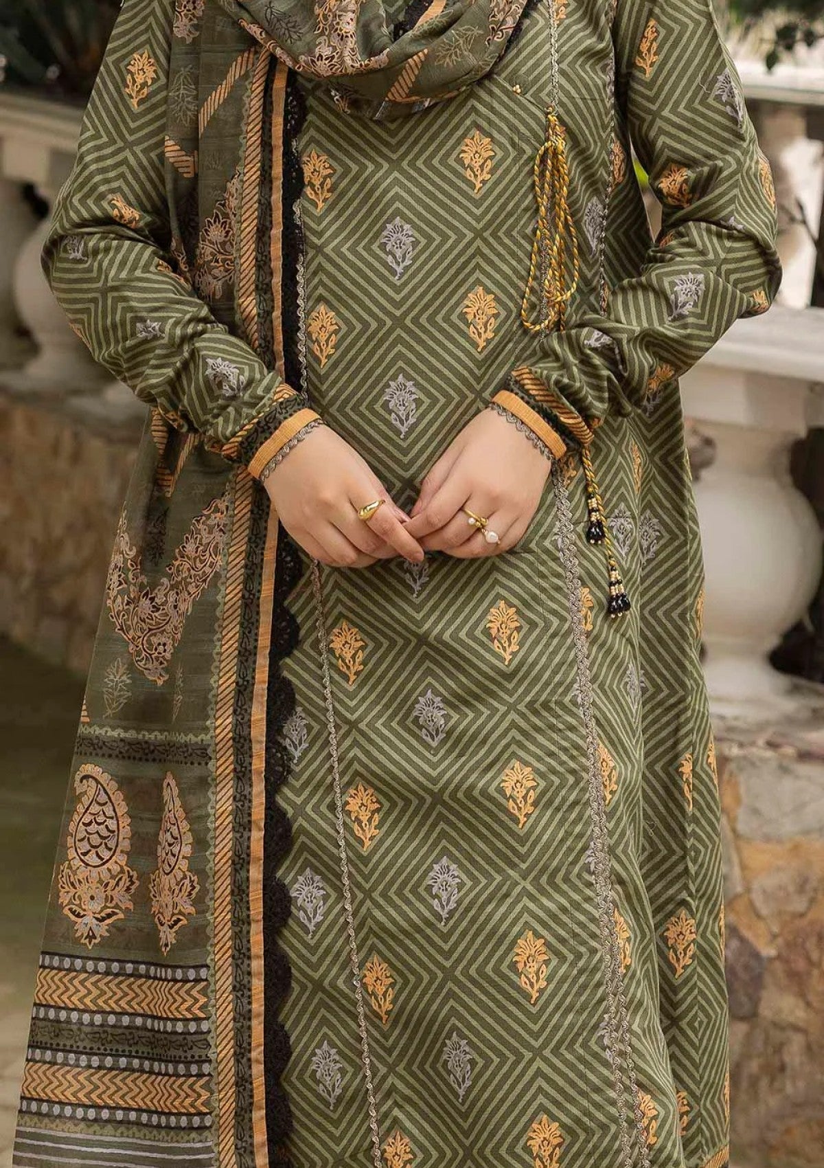 G-113 Gul Ahmed 3 Piece Unstitched Printed Stripe Khaddar Suit K-52081